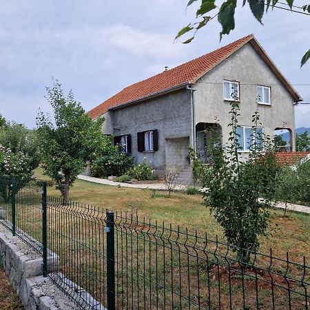 Apartman Lana Kijevo Экстерьер фото