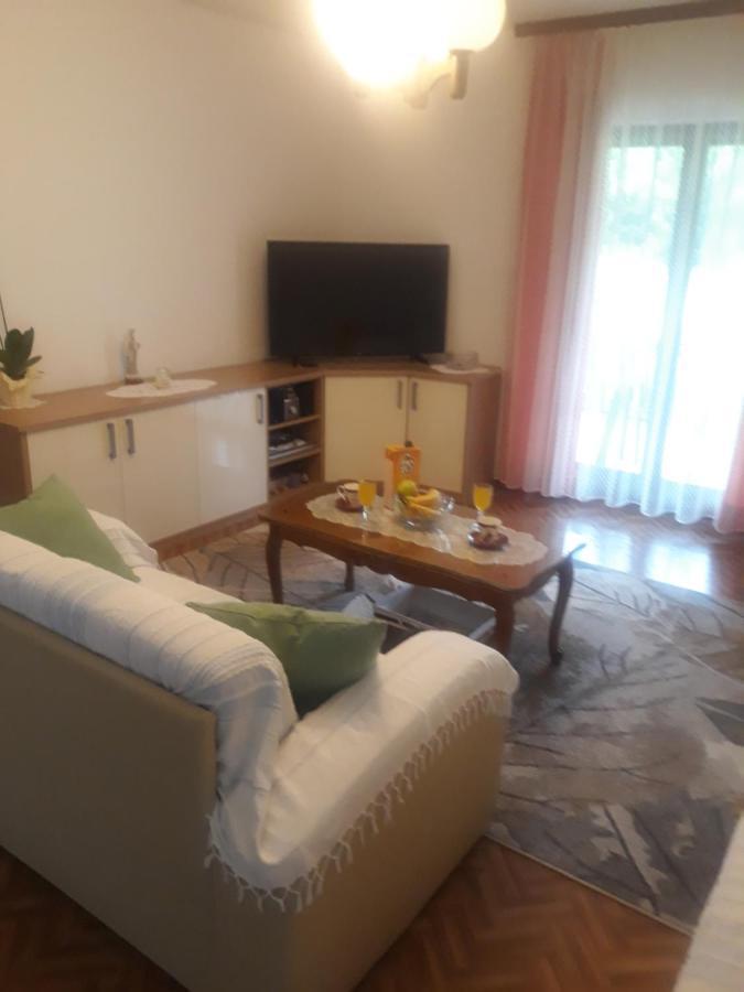 Apartman Lana Kijevo Экстерьер фото