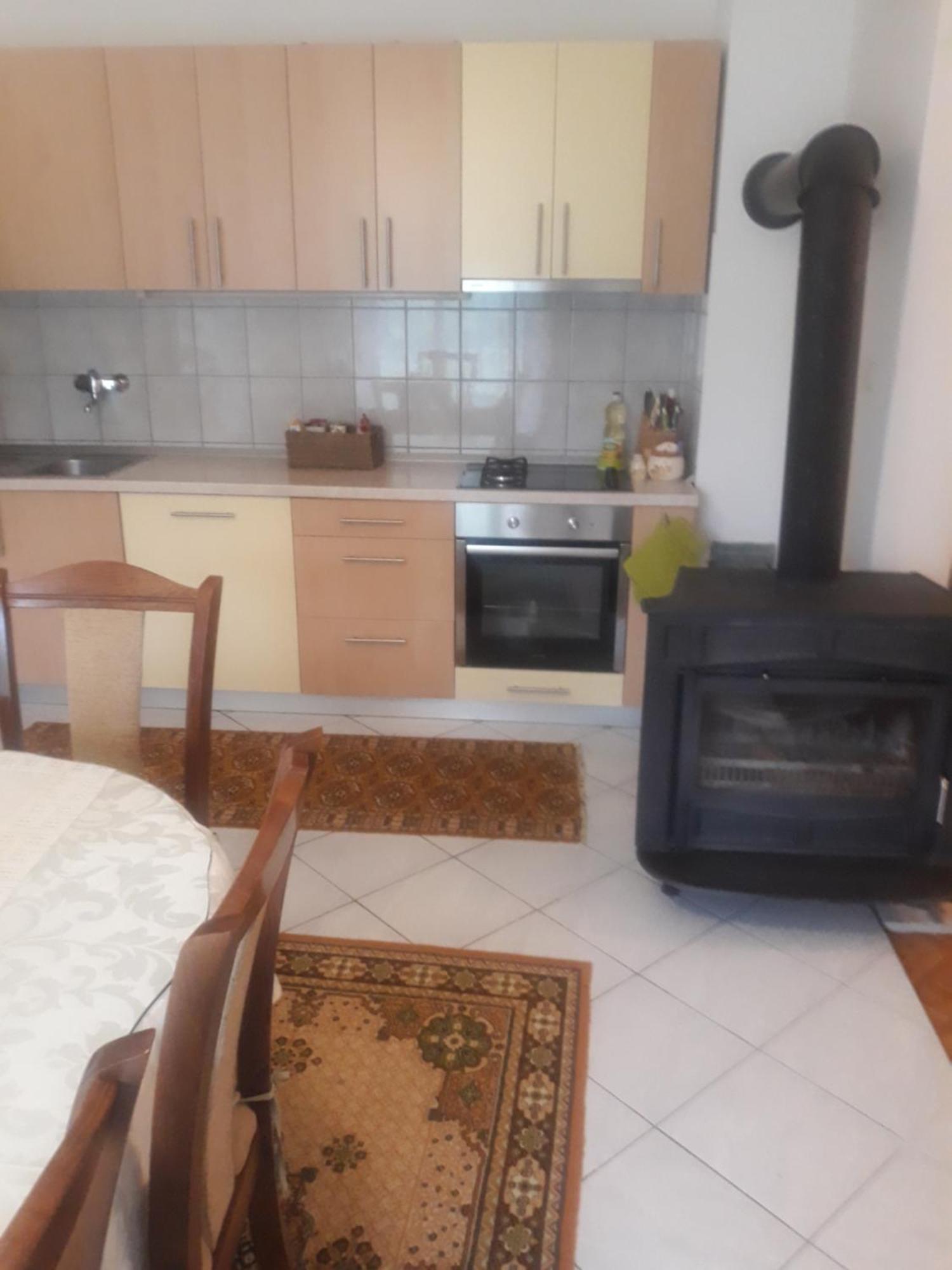 Apartman Lana Kijevo Экстерьер фото